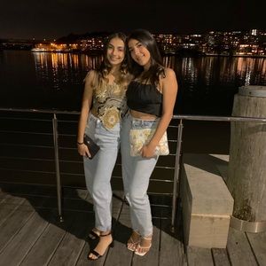 Meet your Posher, Nina